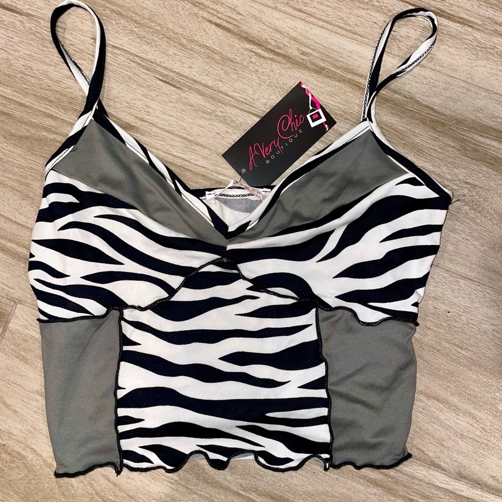 Spaghetti strap Zebra pattern stretch crop top size Medium
